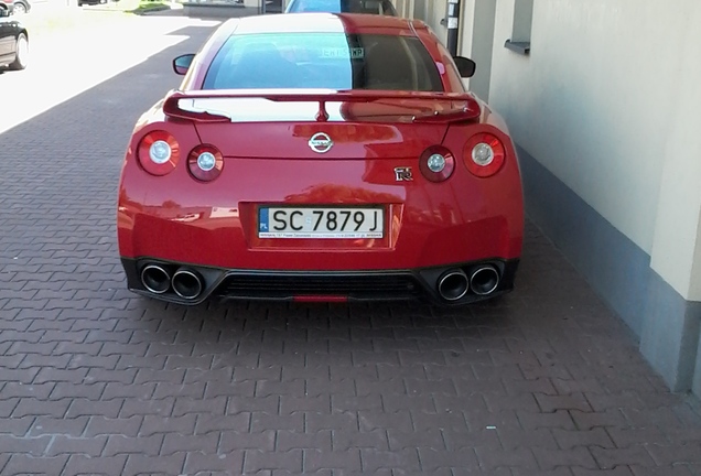 Nissan GT-R 2011