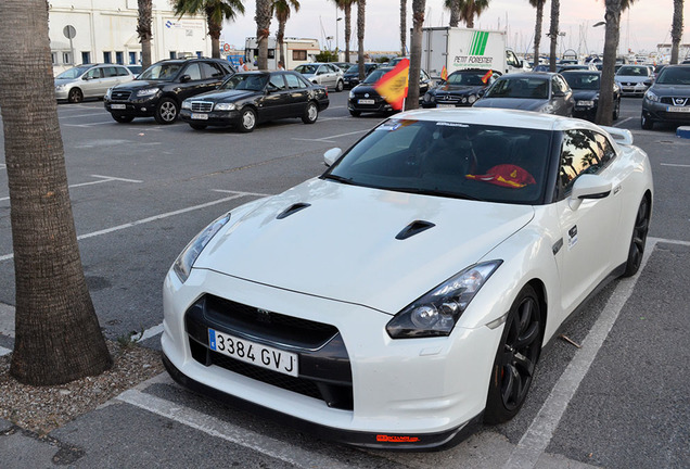 Nissan GT-R