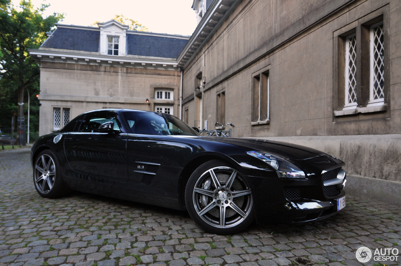 Mercedes-Benz SLS AMG