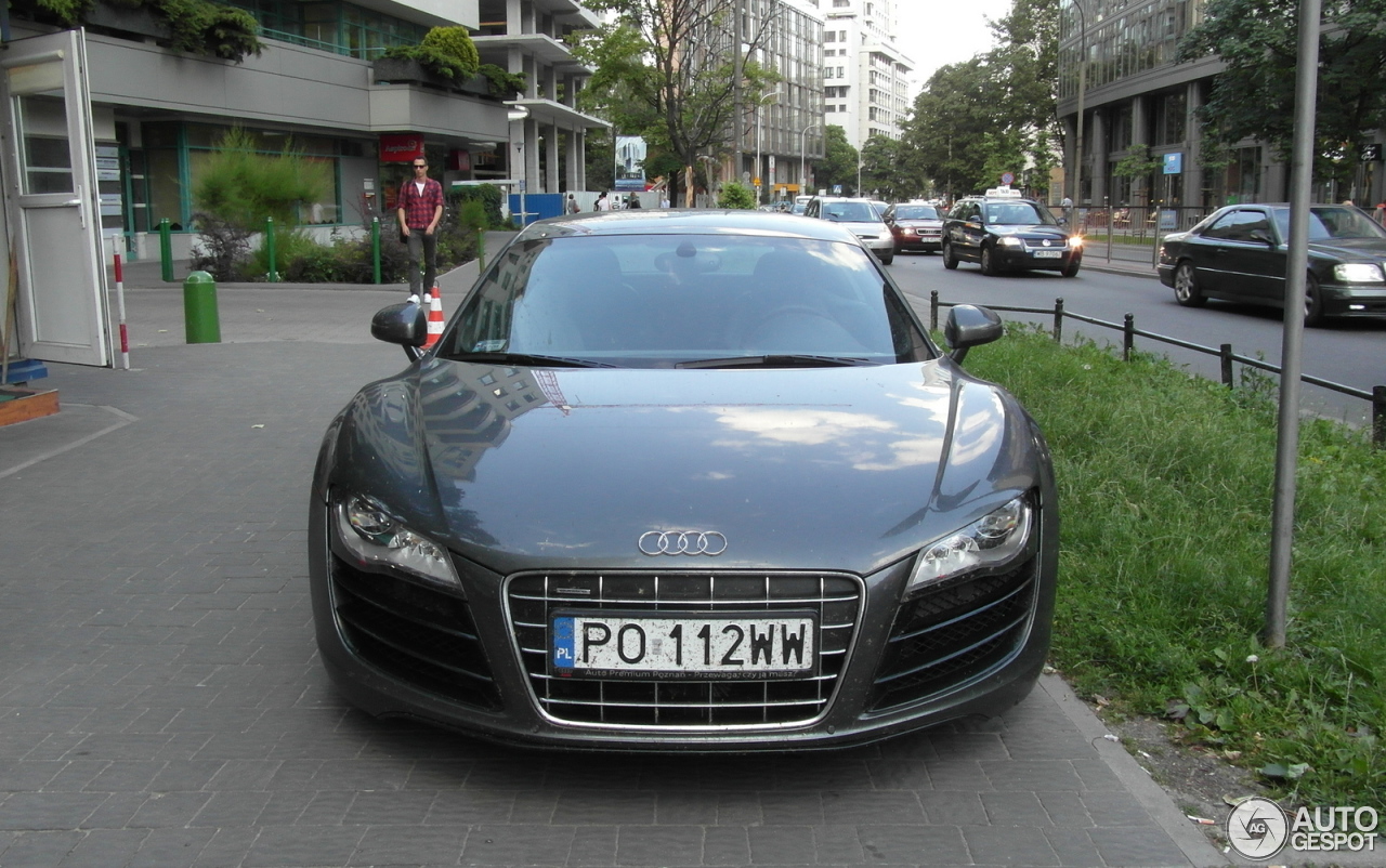 Audi R8 V10