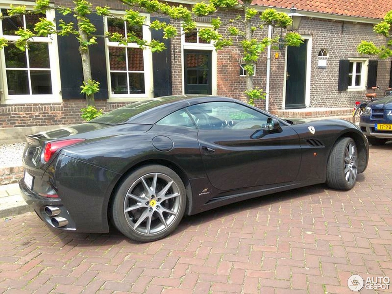 Ferrari California