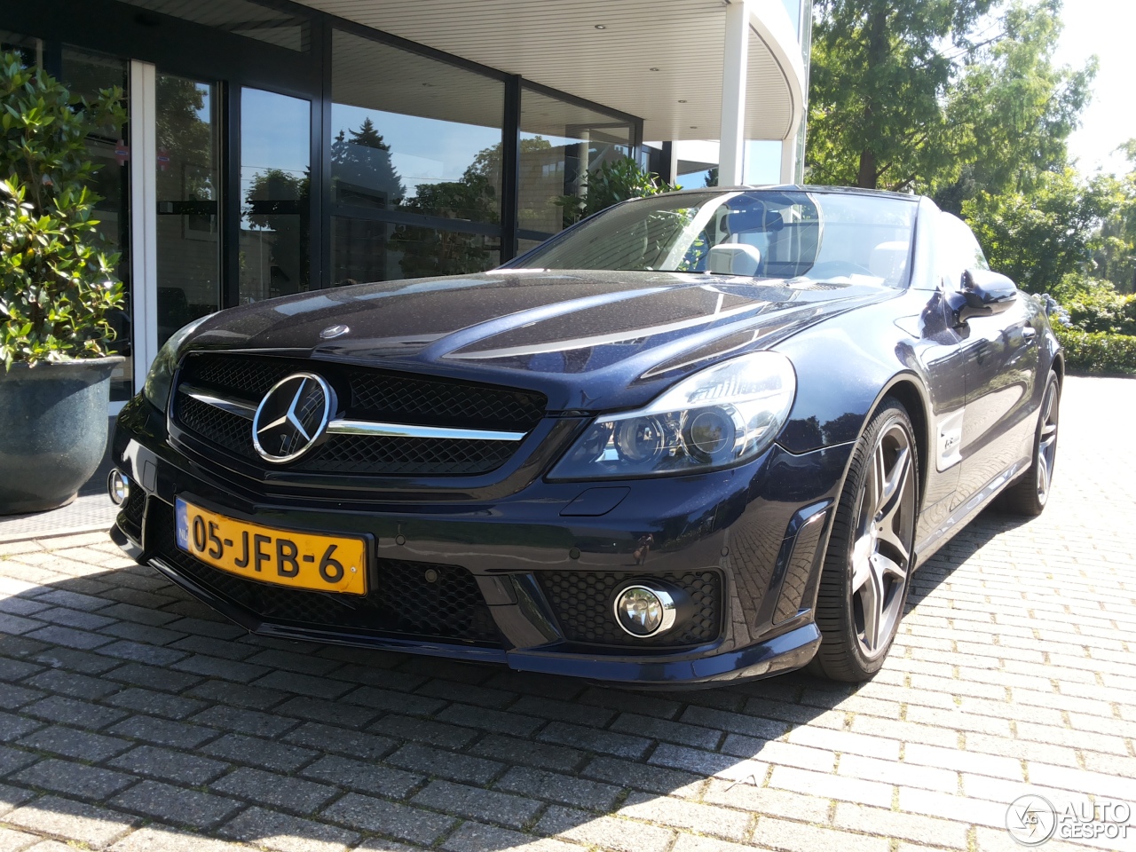 Mercedes-Benz SL 63 AMG