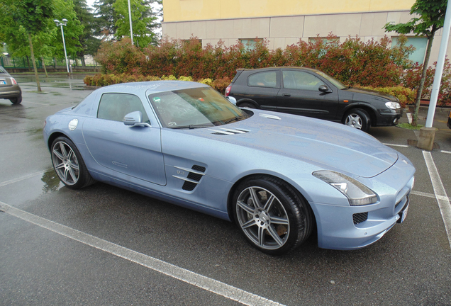 Mercedes-Benz SLS AMG