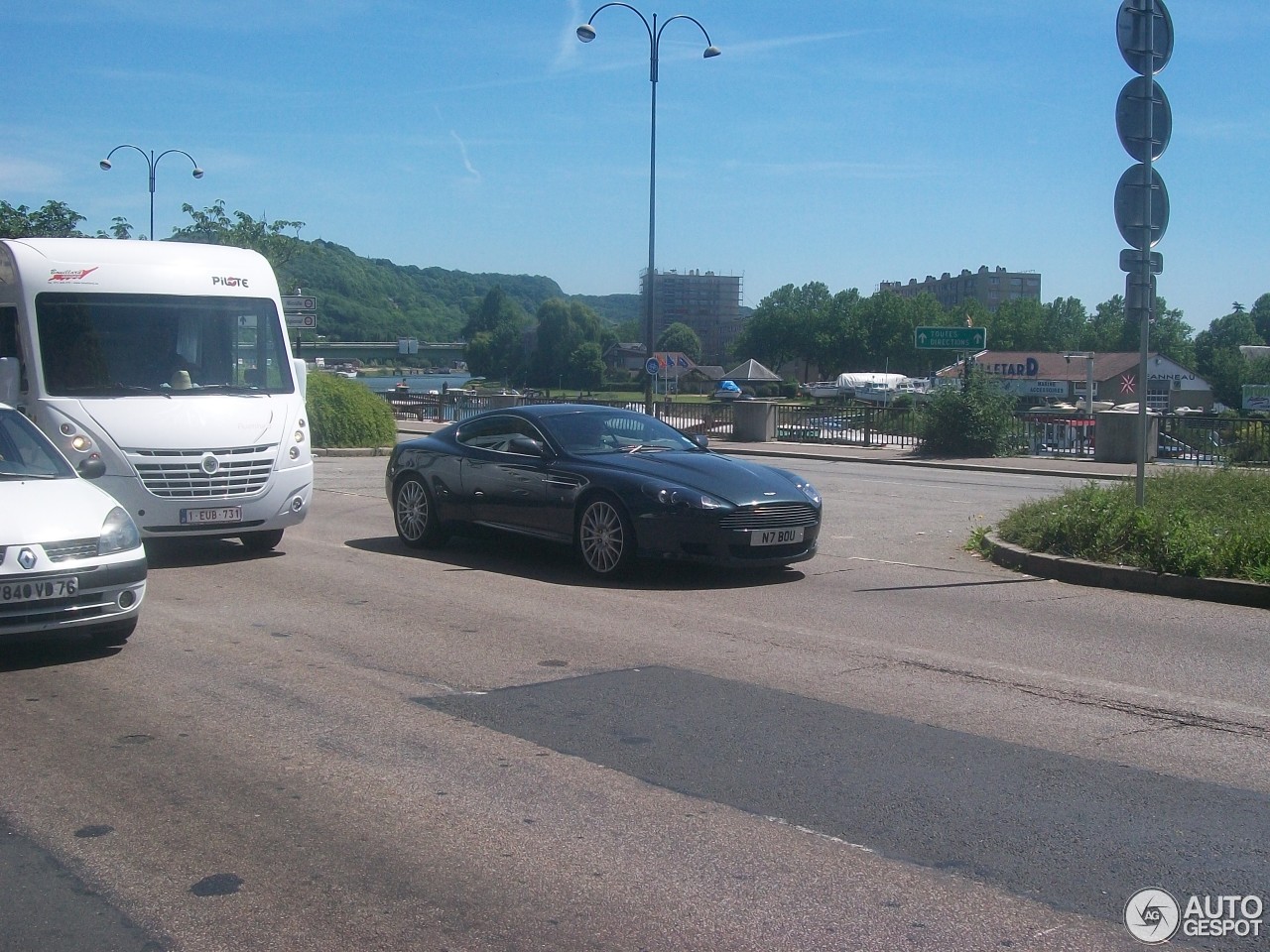 Aston Martin DB9