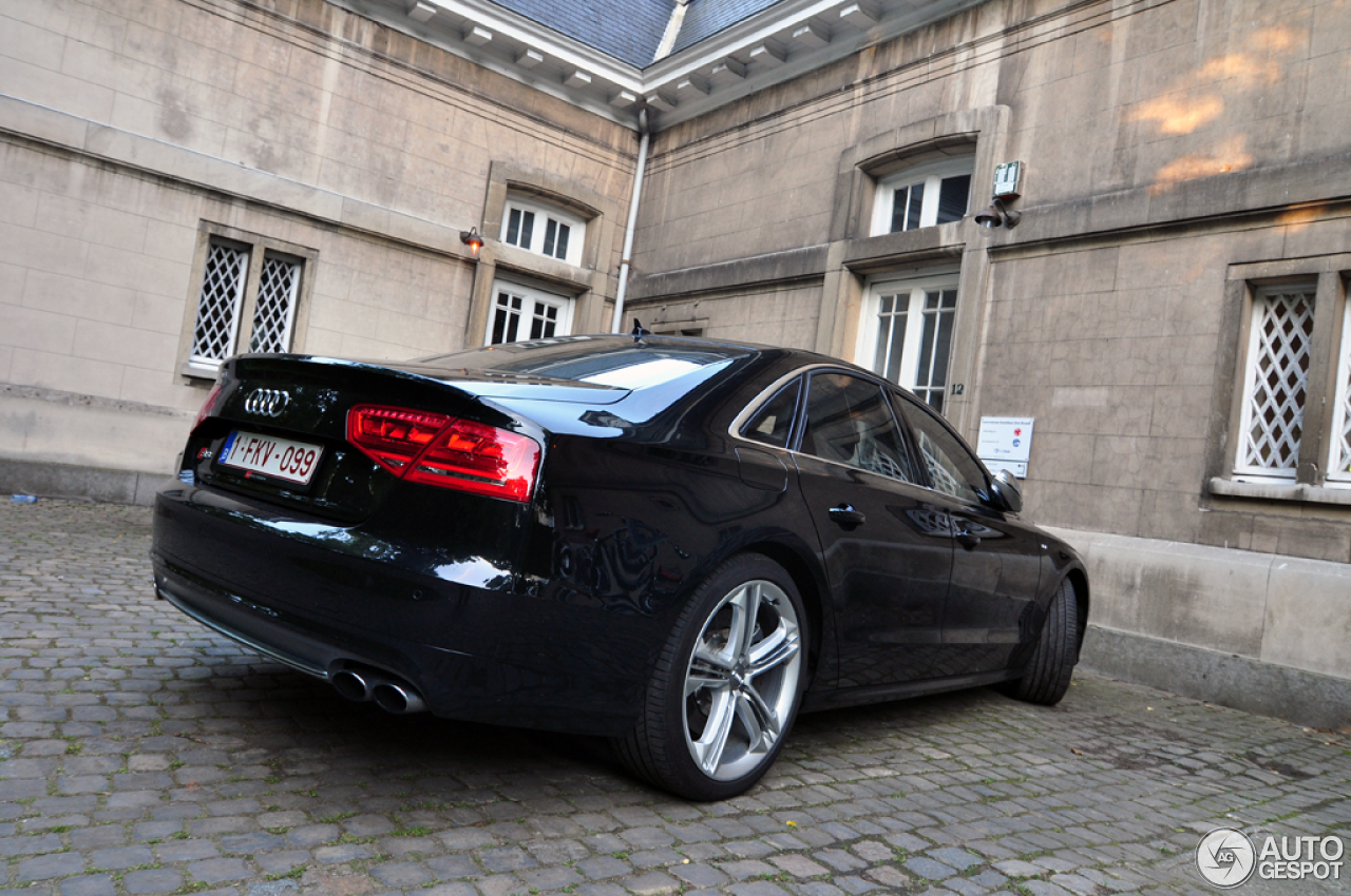 Audi S8 D4