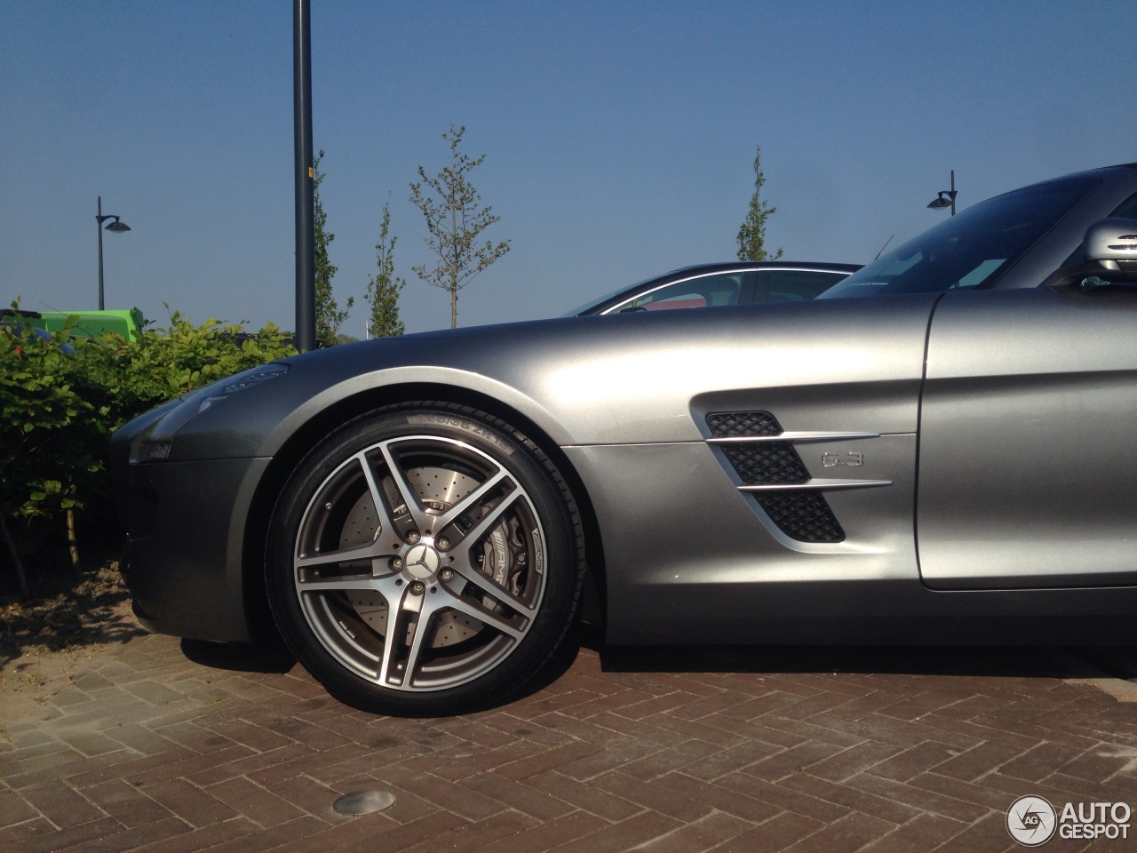 Mercedes-Benz SLS AMG