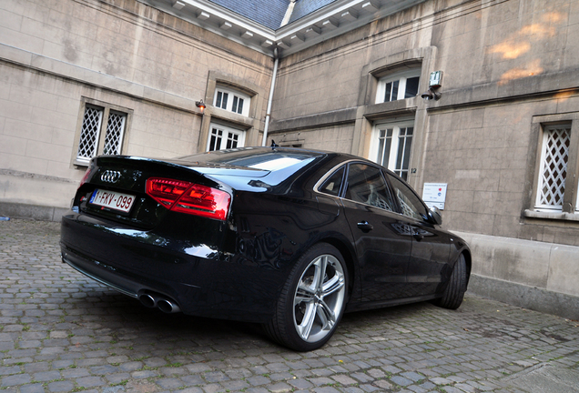 Audi S8 D4