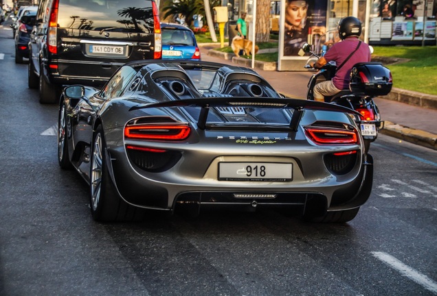 Porsche 918 Spyder Weissach Package