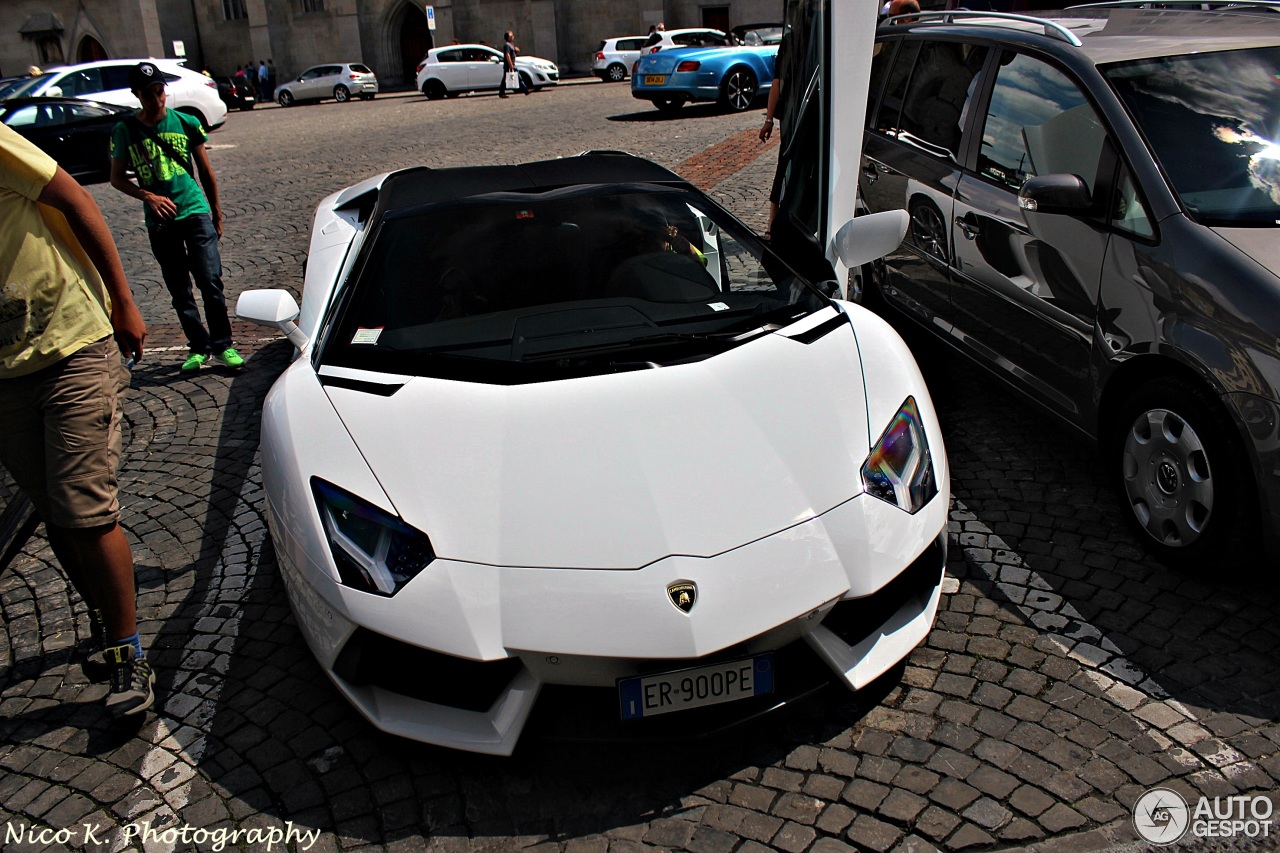 Lamborghini Aventador LP700-4 Roadster