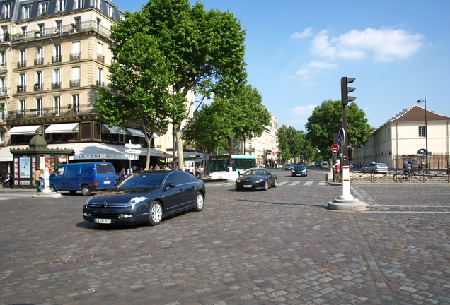 Aston Martin DB9 Volante