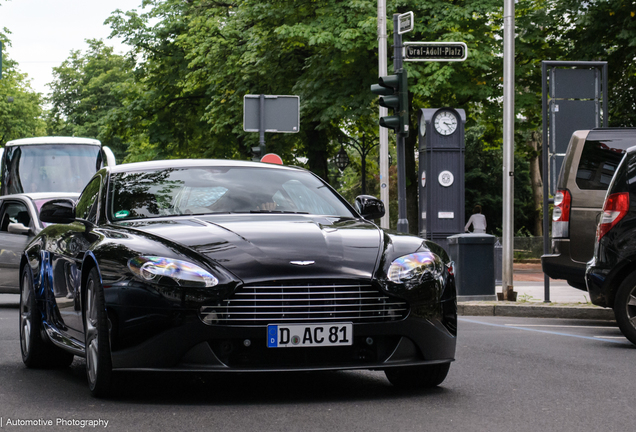 Aston Martin V8 Vantage S