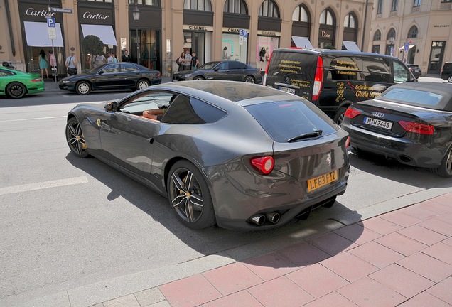 Ferrari FF