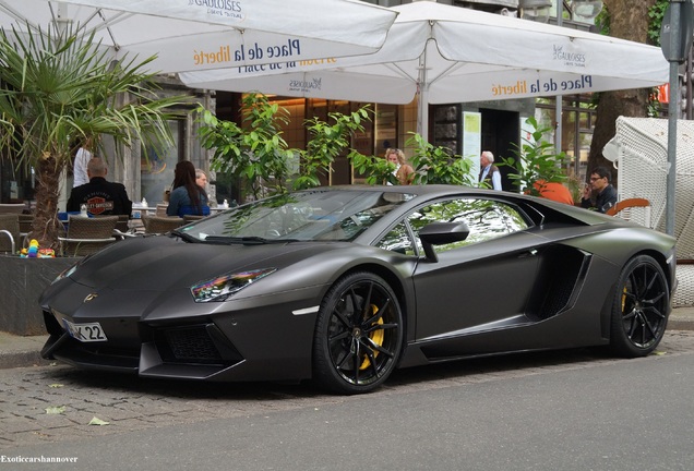 Lamborghini Aventador LP700-4