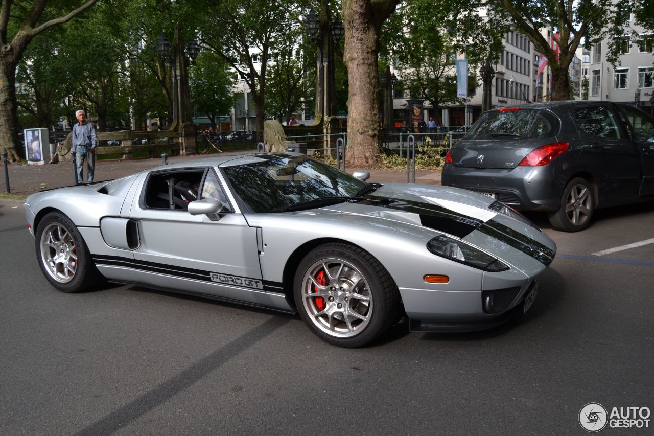 Ford GT