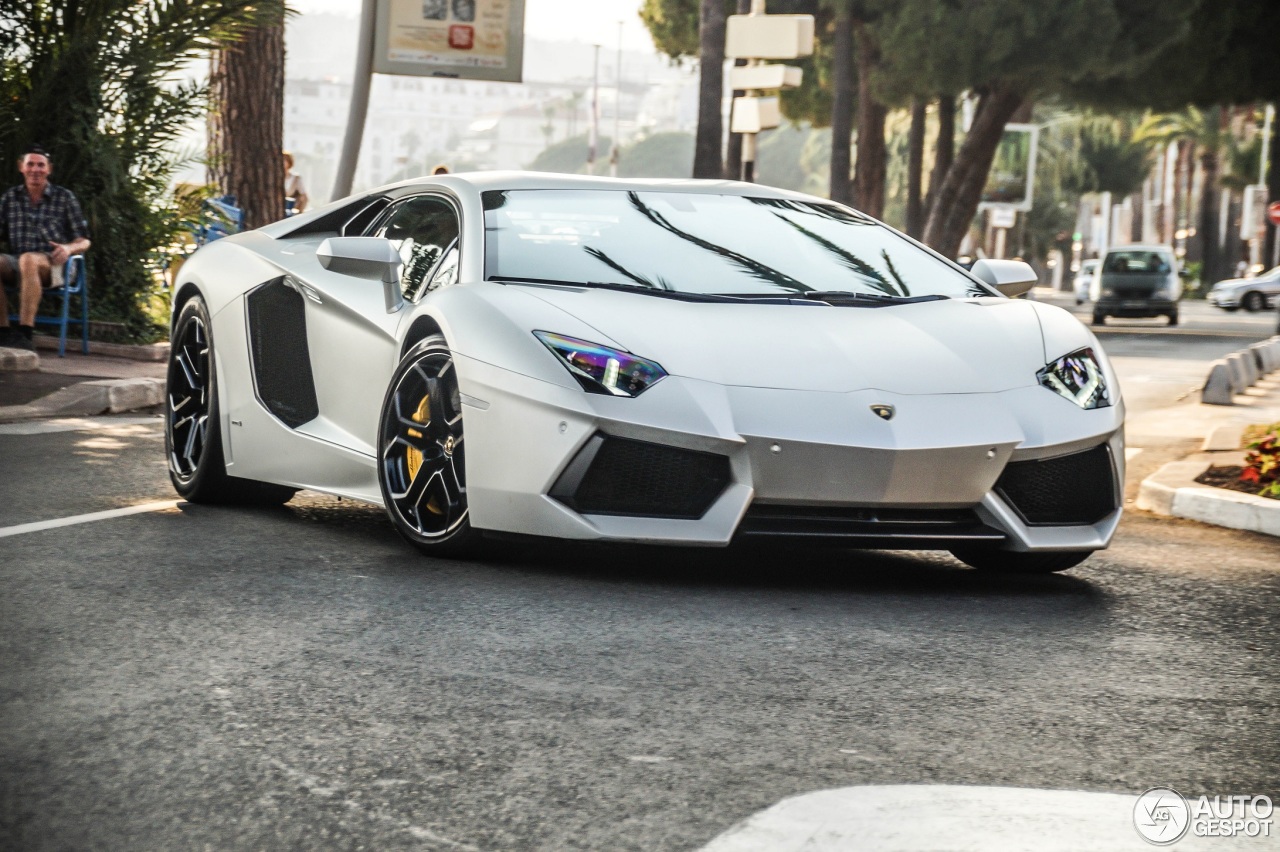 Lamborghini Aventador LP700-4