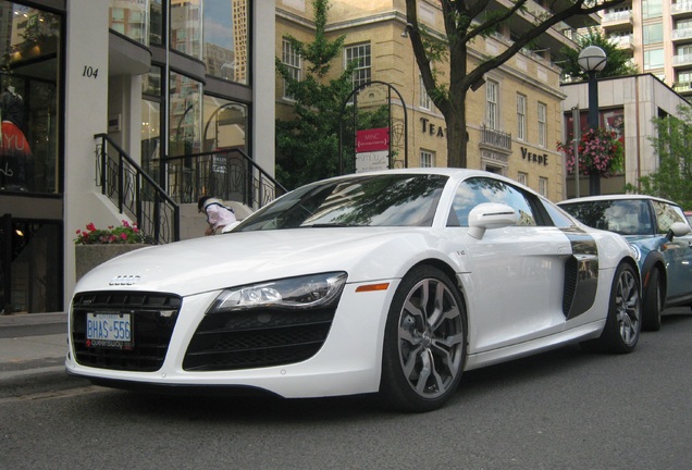 Audi R8 V10