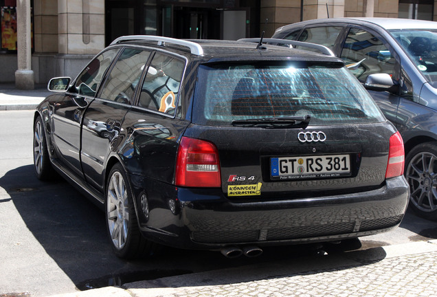 Audi RS4 Avant B5