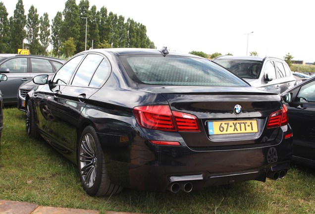 BMW M5 F10 2011