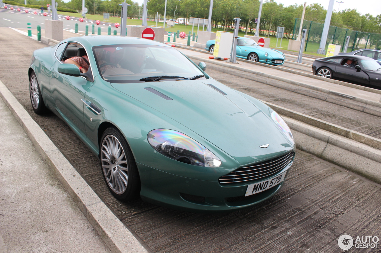 Aston Martin DB9