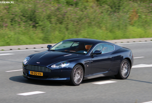 Aston Martin DB9