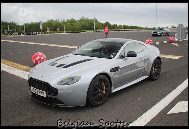 Aston Martin V12 Vantage S