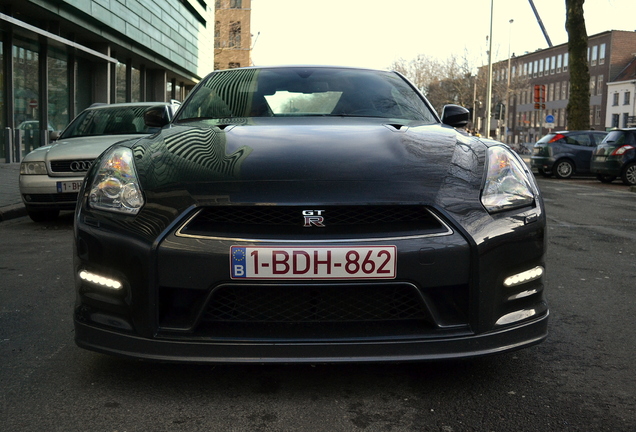 Nissan GT-R 2011