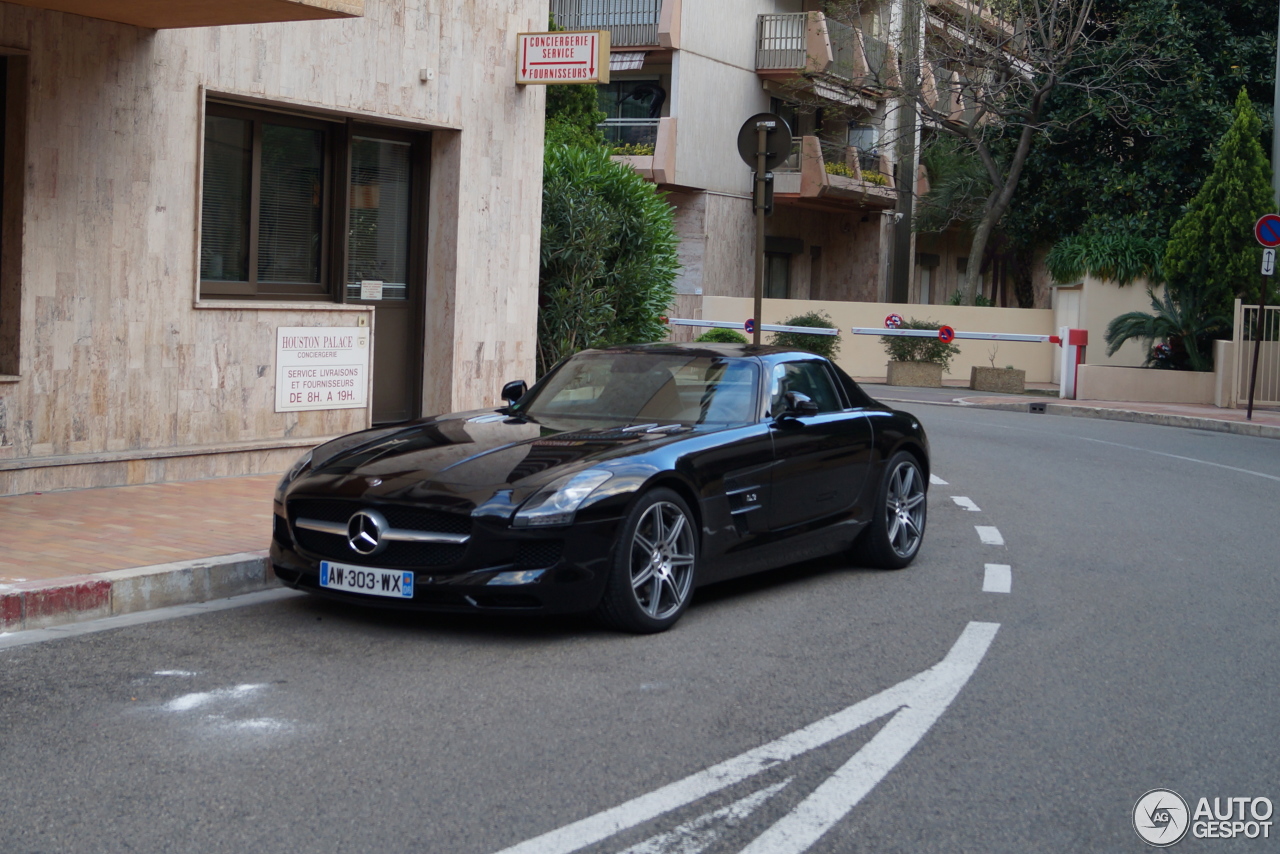 Mercedes-Benz SLS AMG