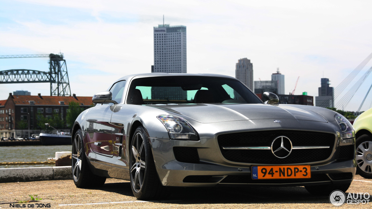 Mercedes-Benz SLS AMG