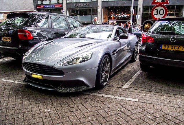 Aston Martin Vanquish 2013