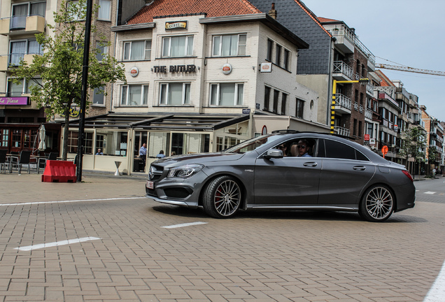 Mercedes-Benz CLA 45 AMG C117