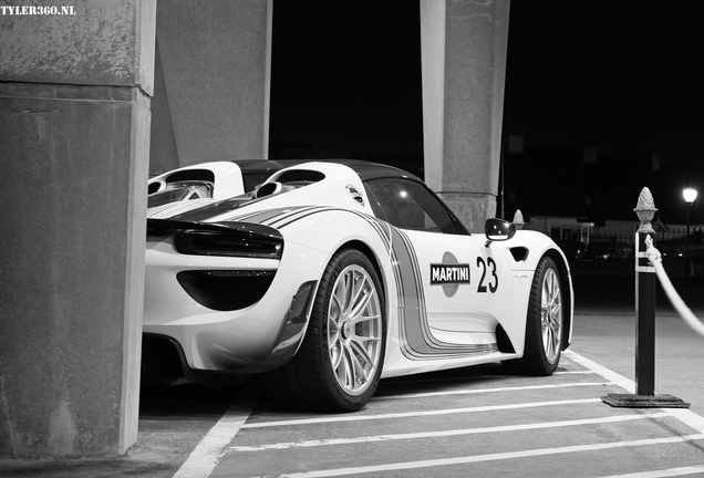 Porsche 918 Spyder Weissach Package