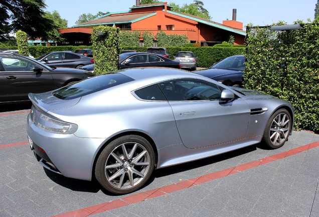 Aston Martin V8 Vantage S