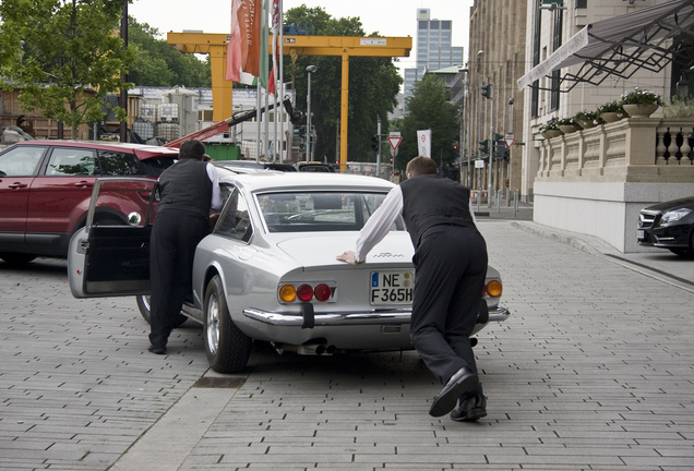 Ferrari 365 GT 2+2