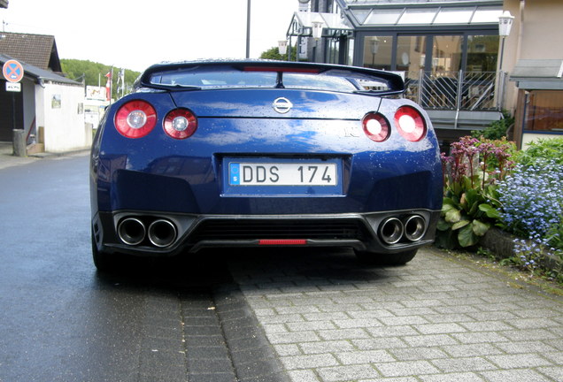 Nissan GT-R 2011