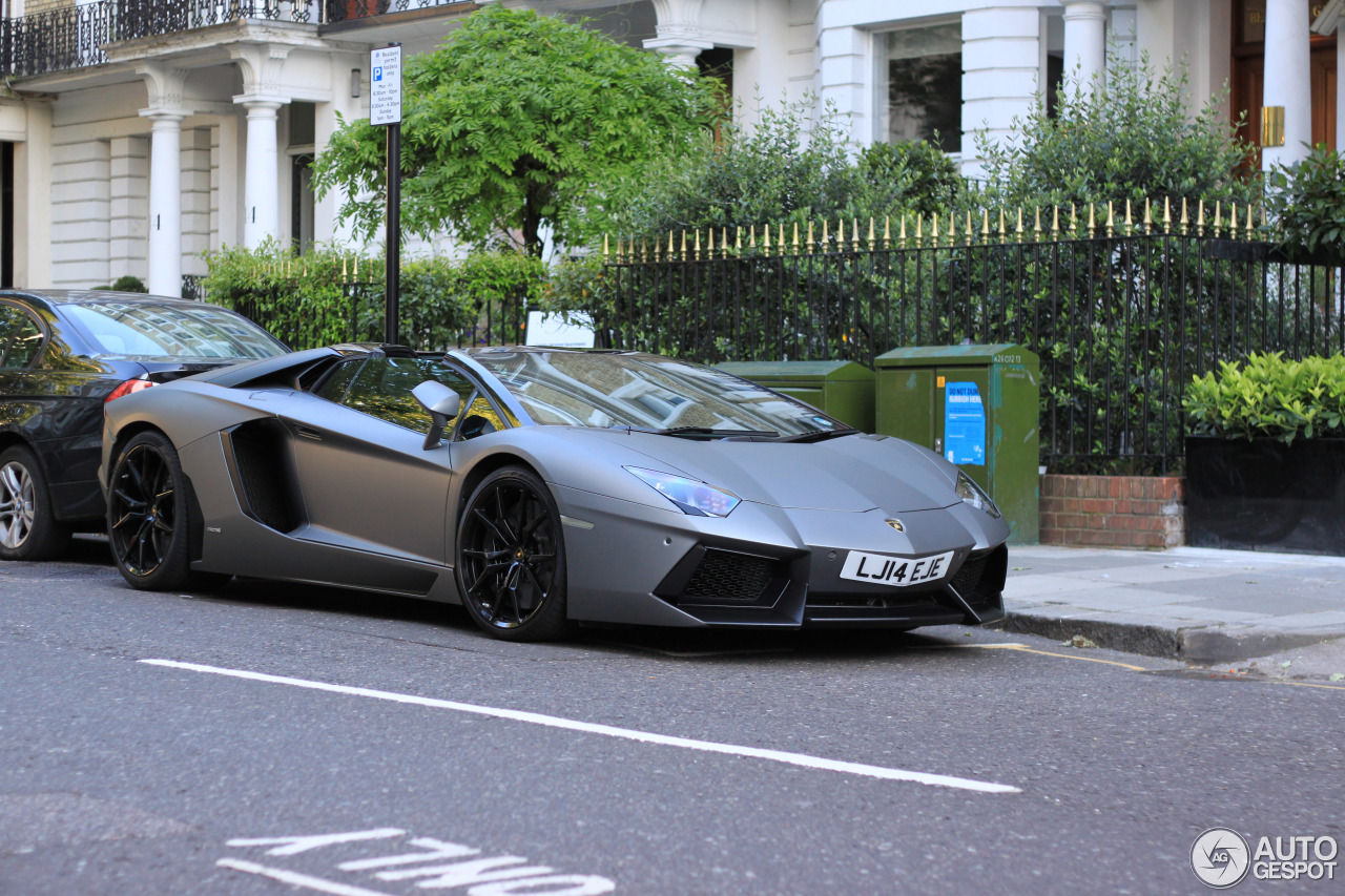 Lamborghini Aventador LP700-4 Roadster