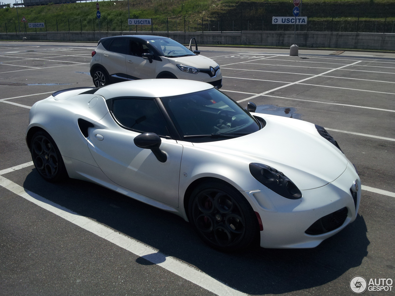 Alfa Romeo 4C Launch Edition