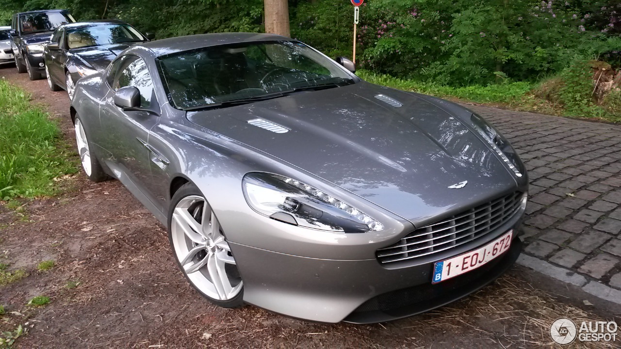 Aston Martin Virage 2011