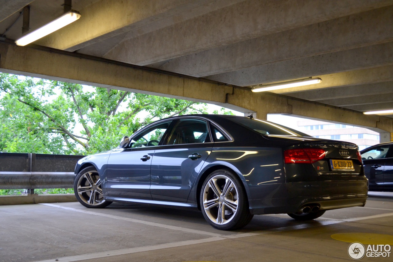 Audi S8 D4