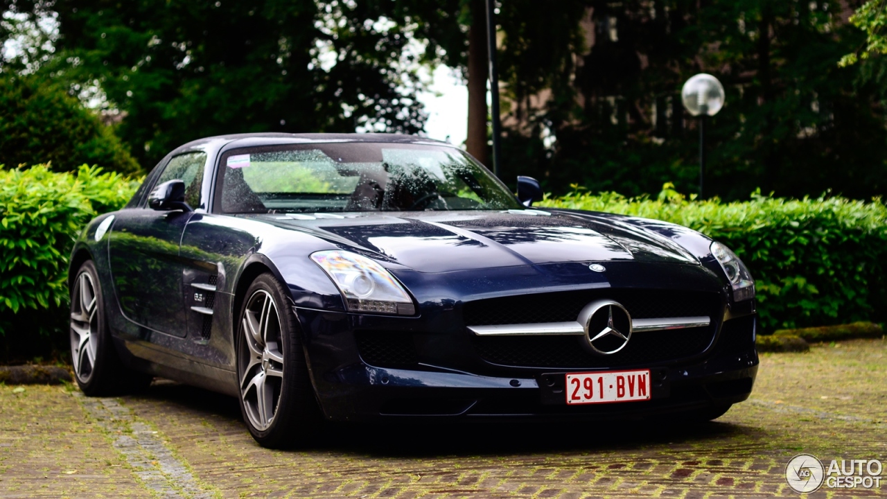 Mercedes-Benz SLS AMG