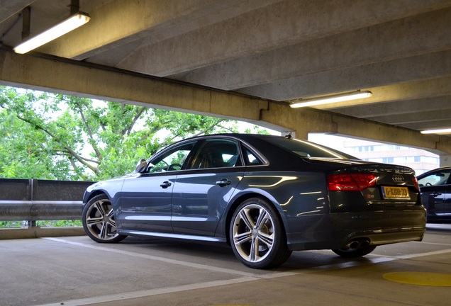 Audi S8 D4