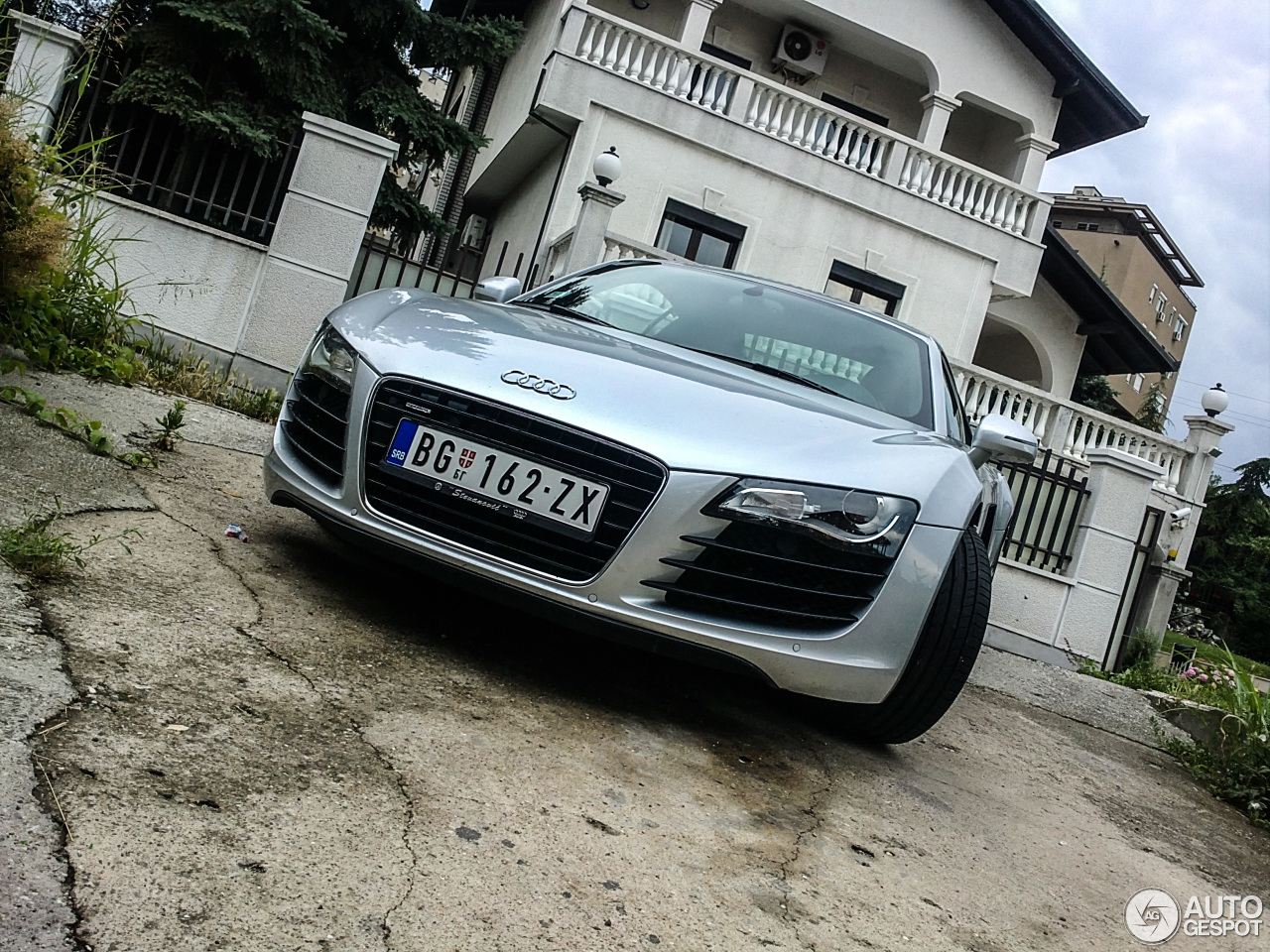 Audi R8