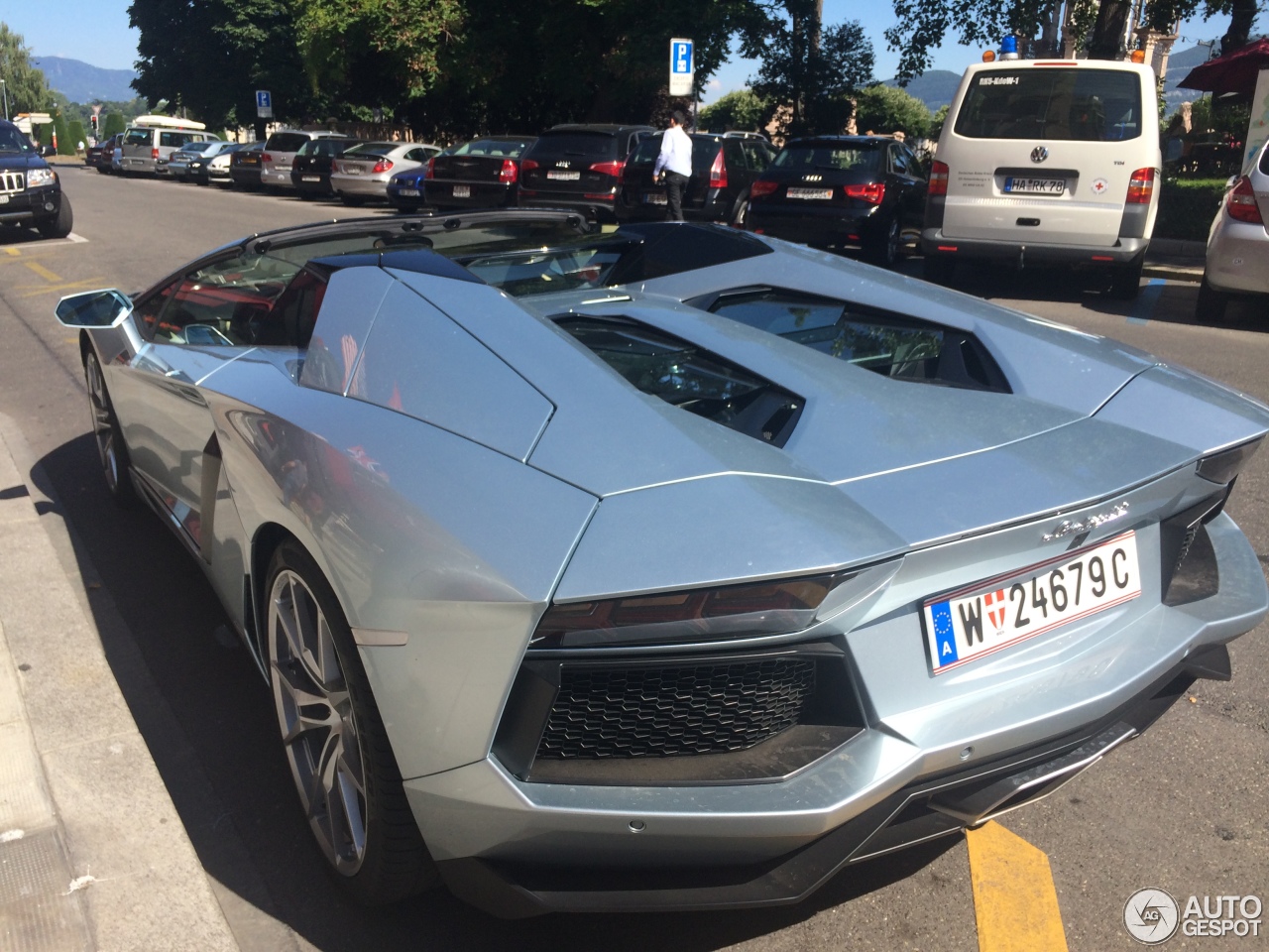 Lamborghini Aventador LP700-4 Roadster