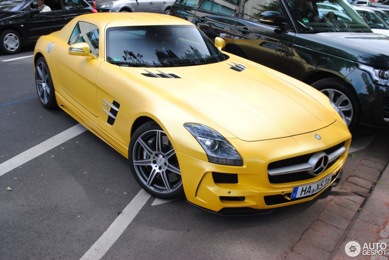 Mercedes-Benz SLS AMG