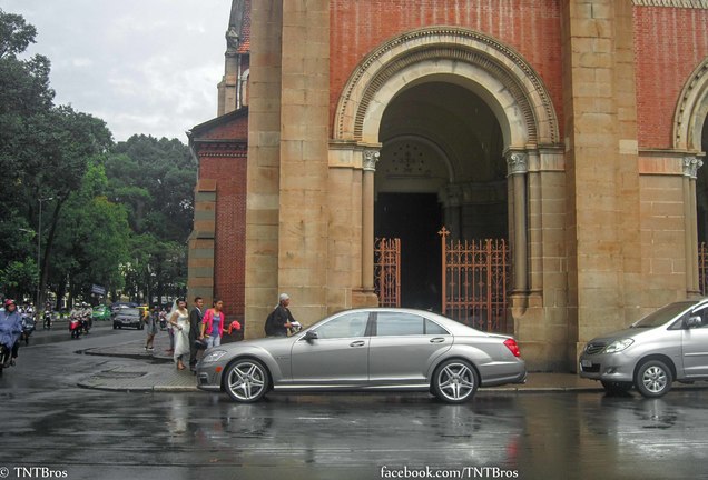 Mercedes-Benz S 65 AMG V221 2010