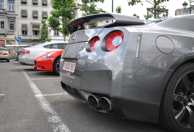 Nissan GT-R