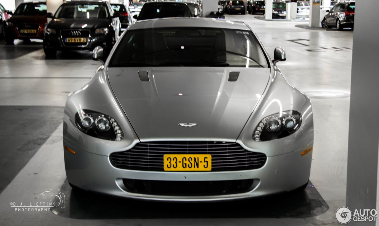 Aston Martin V8 Vantage