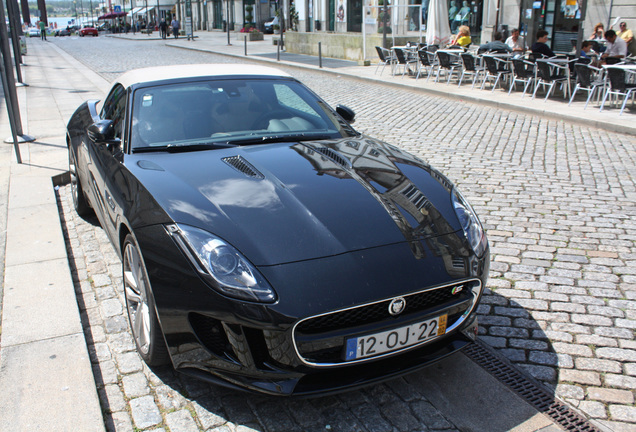 Jaguar F-TYPE S Convertible