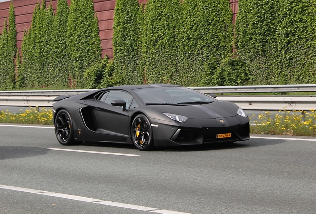 Lamborghini Aventador LP700-4