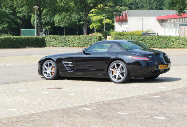 Mercedes-Benz SLS AMG