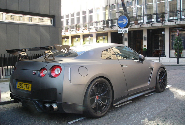 Nissan GT-R AMS Performance Alpha 10